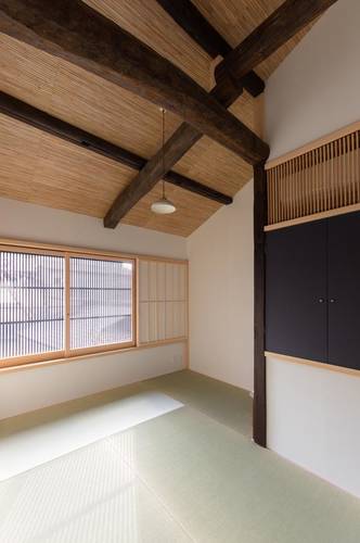 One of the Japanese style bedrooms